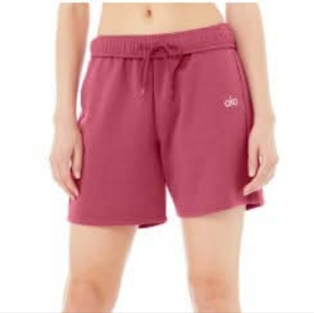 Alo Yoga Accolade Sweat Short in Raspberry pink retired color sz SMALL